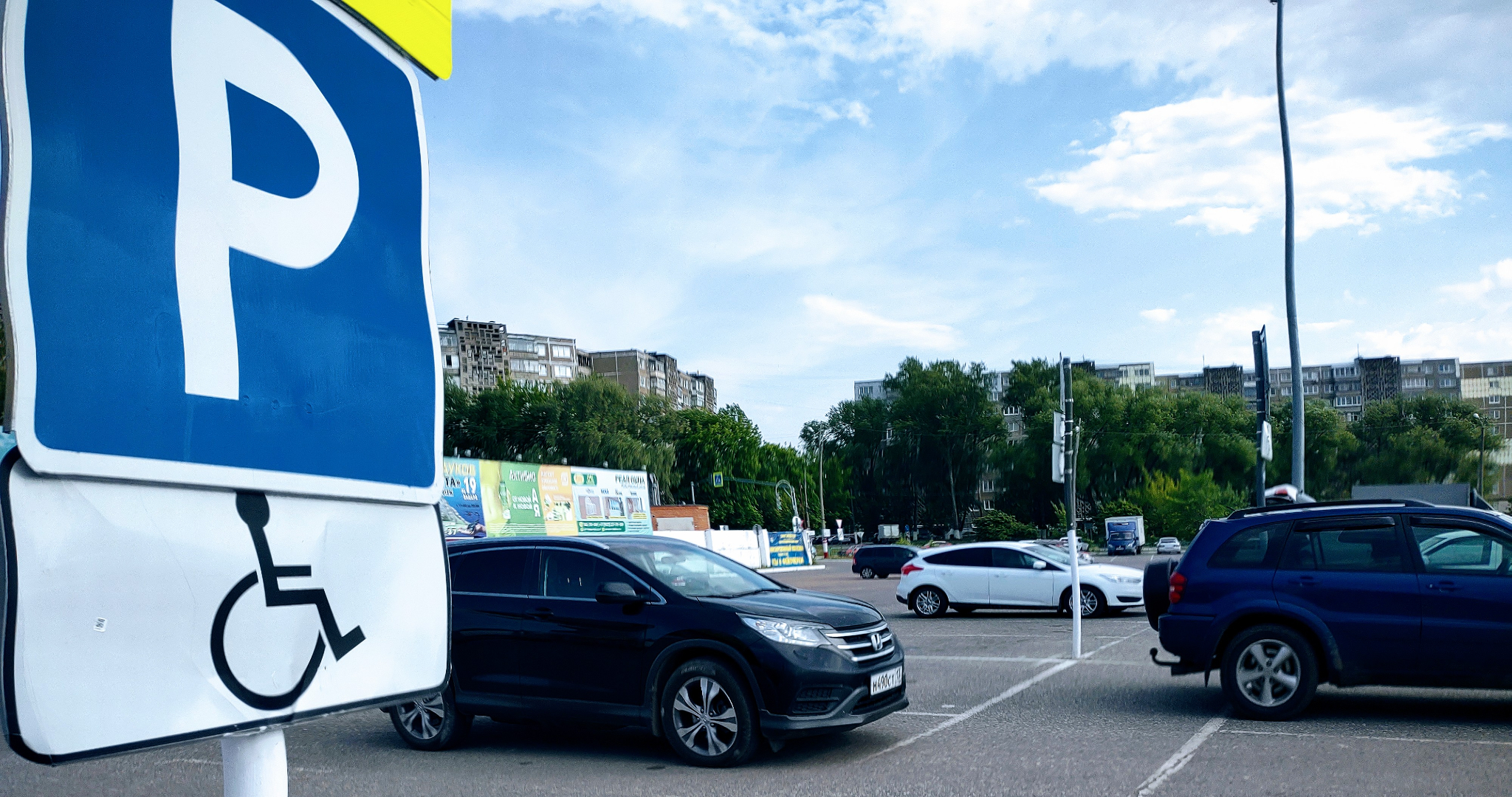 В Саранске у онкодиспансера и поликлиники сделают парковку на 100 машин 