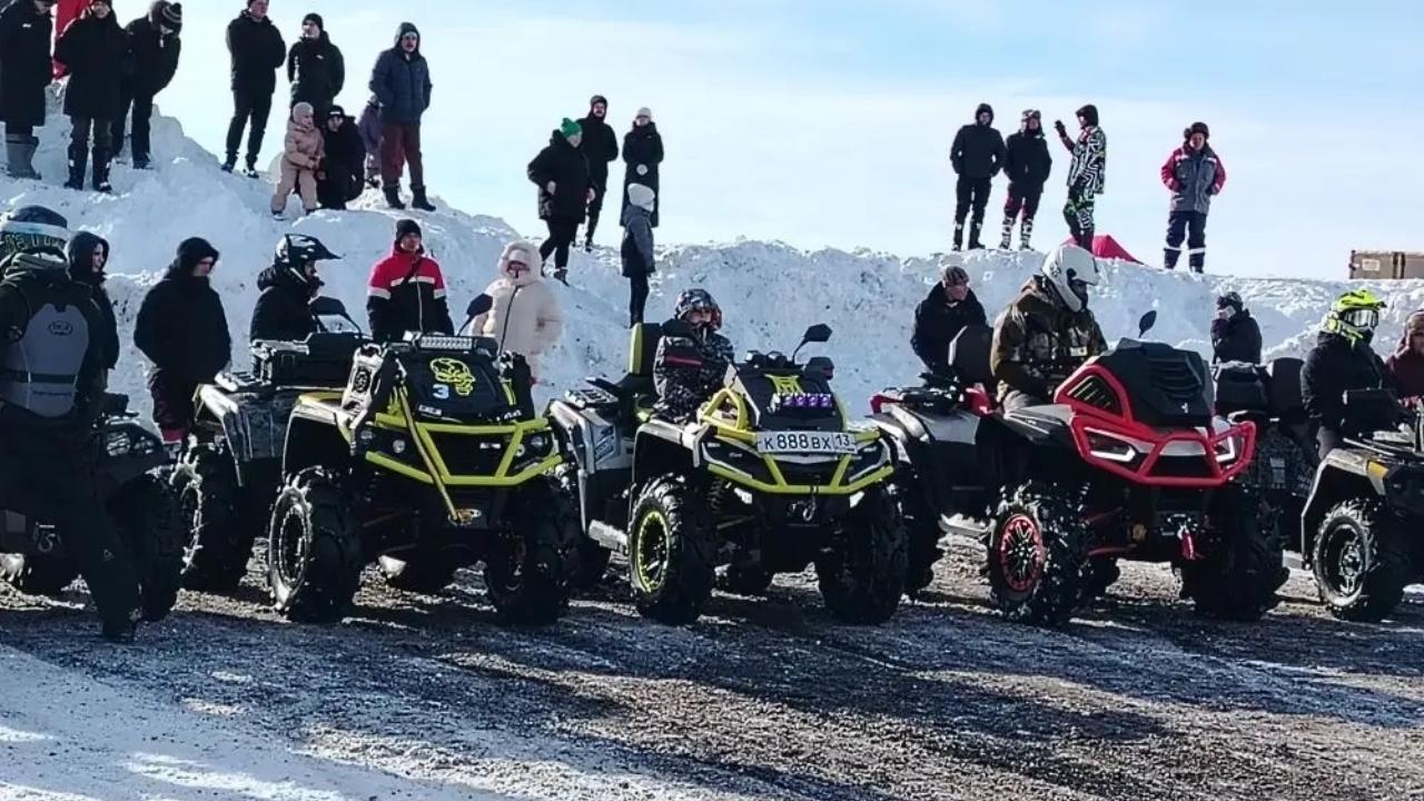 В Мордовии прошёл зимний мотокросс