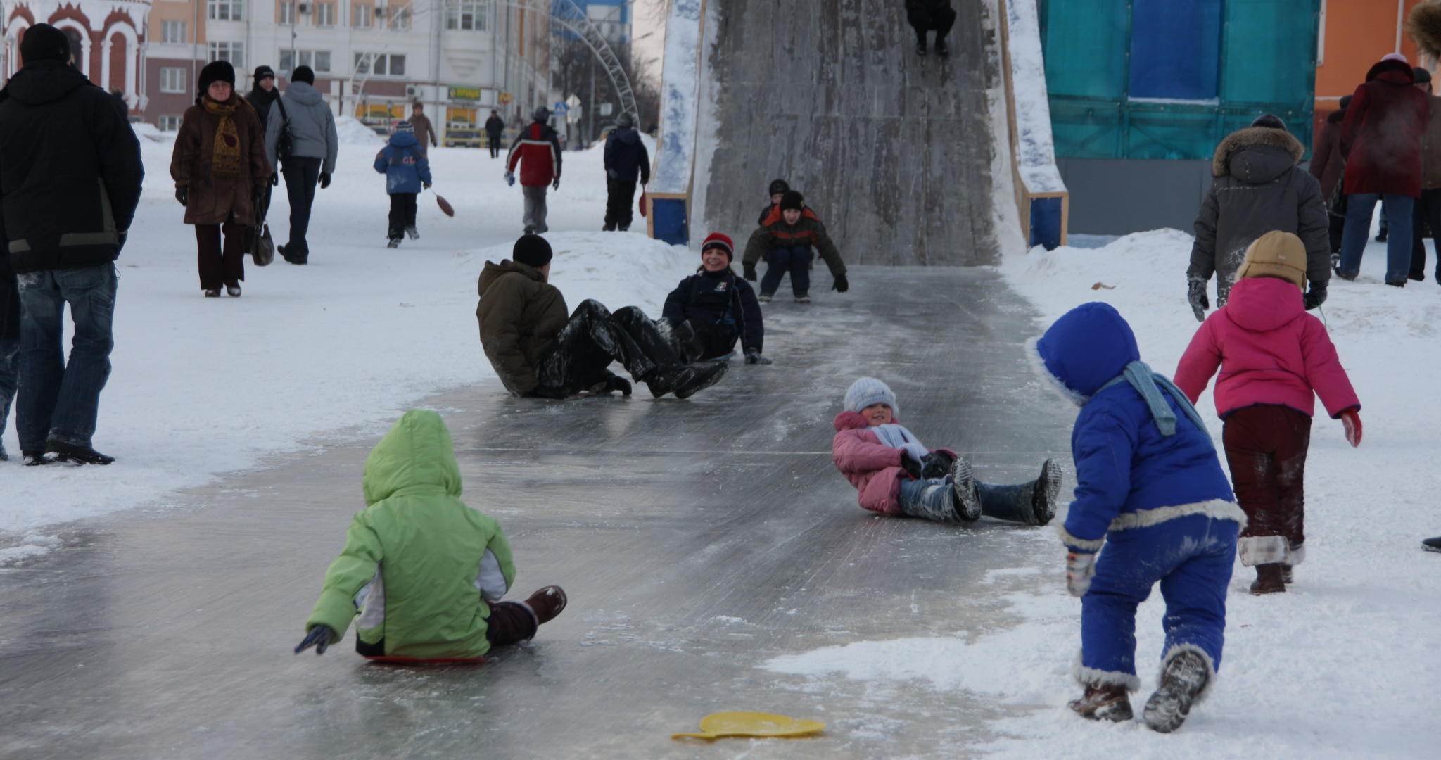 Социальные выплаты в России повысят 1 марта 
