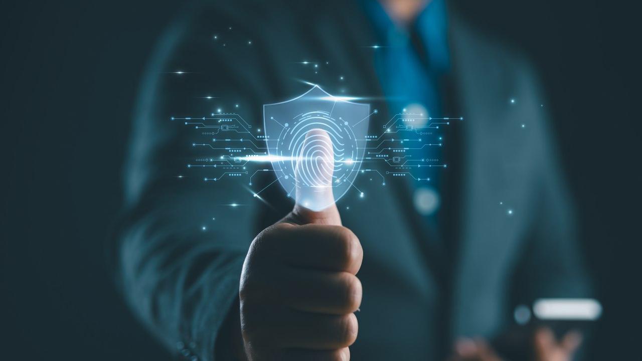 ВТБ: мошенники все чаще пытаются вывести деньги через криптовалюты