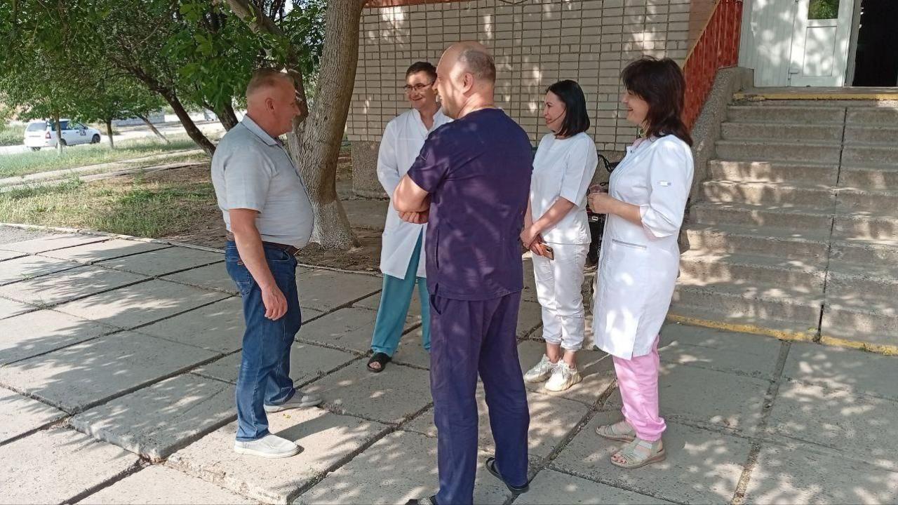 За две недели 1 243 жителя Каланчакского округа осмотрели врачи из Мордовии За две недели 1 243 жителя Каланчакского округа осмотрели врачи из Мордовии