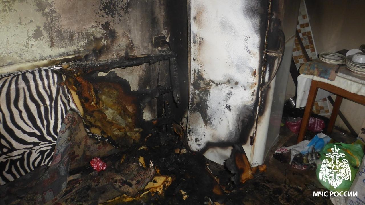 В Саранске сотрудники МЧС потушили пожар на улице Пушкина 