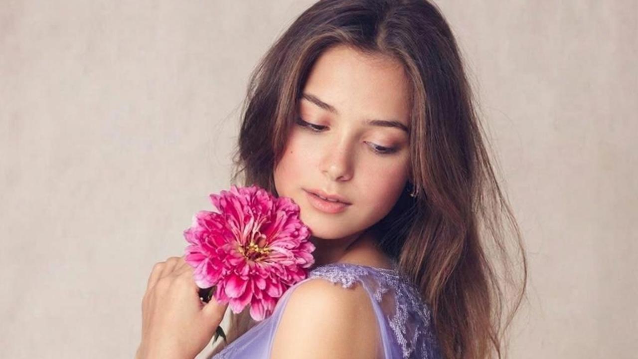 Цветы, эмоции и вдохновение: искусственный интеллект предложил идеи подарков на 8 марта