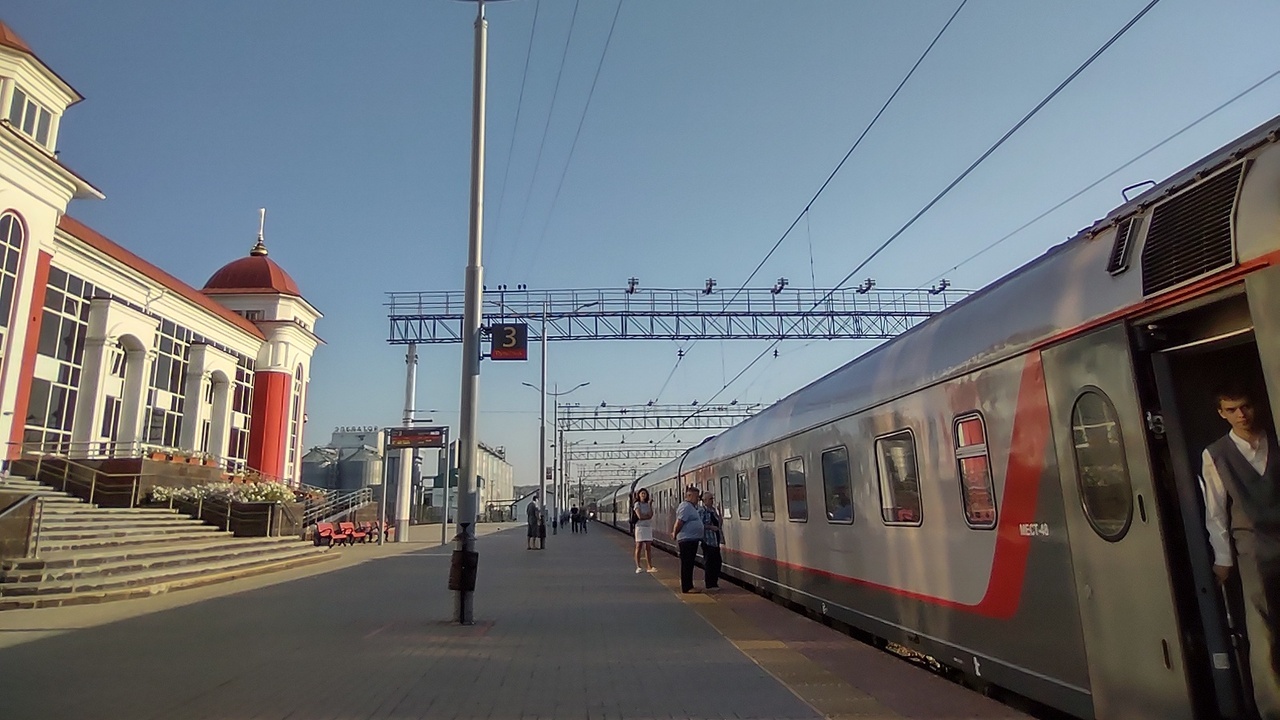 Железнодорожники презентовали новый плацкарт с полками подлиннее и пошире 