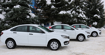 Пострадавшим на работе жителям Мордовии выдали новые машины 