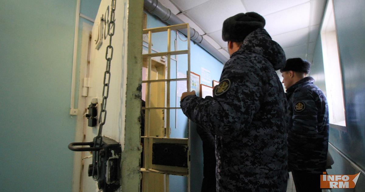 Таксист в Мордовии обманул клиентов и знакомую на 650 тысяч рублей 