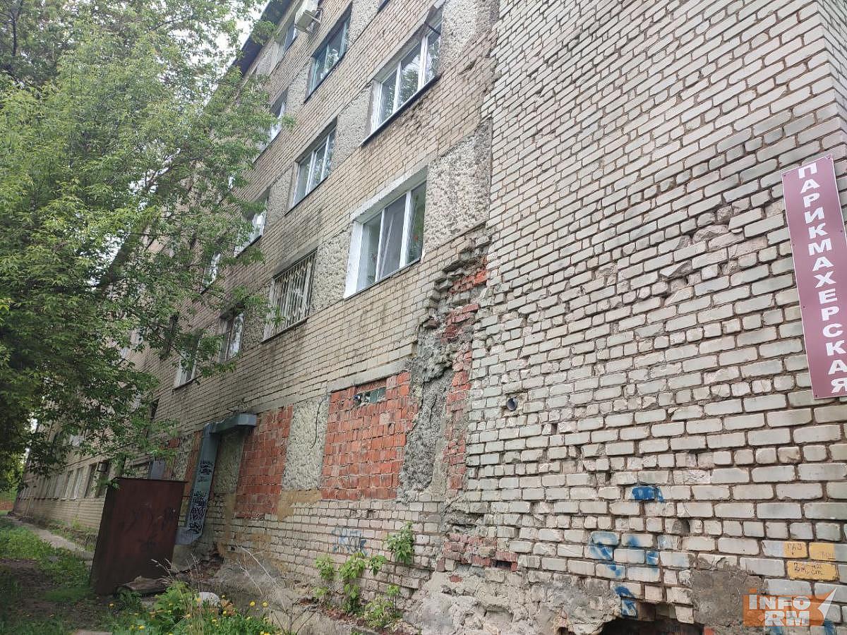 Из аварийной пятиэтажки на Студенческой в Саранске не переселяют больше полсотни человек