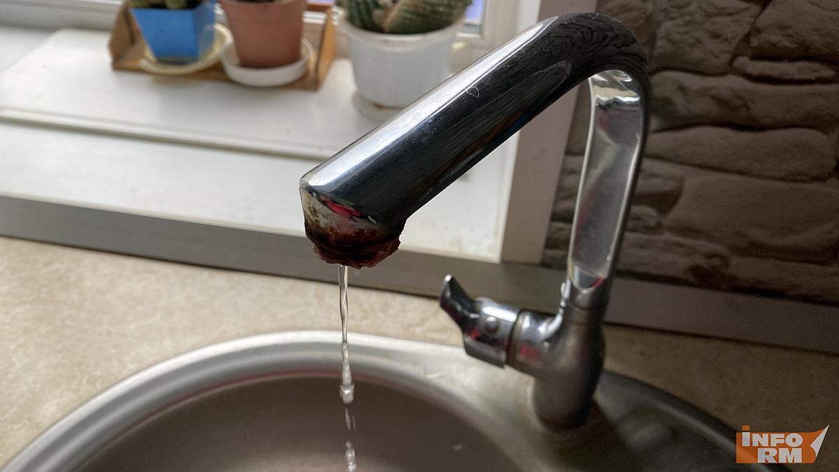 Для жителей Светотехстроя организовали подвоз воды