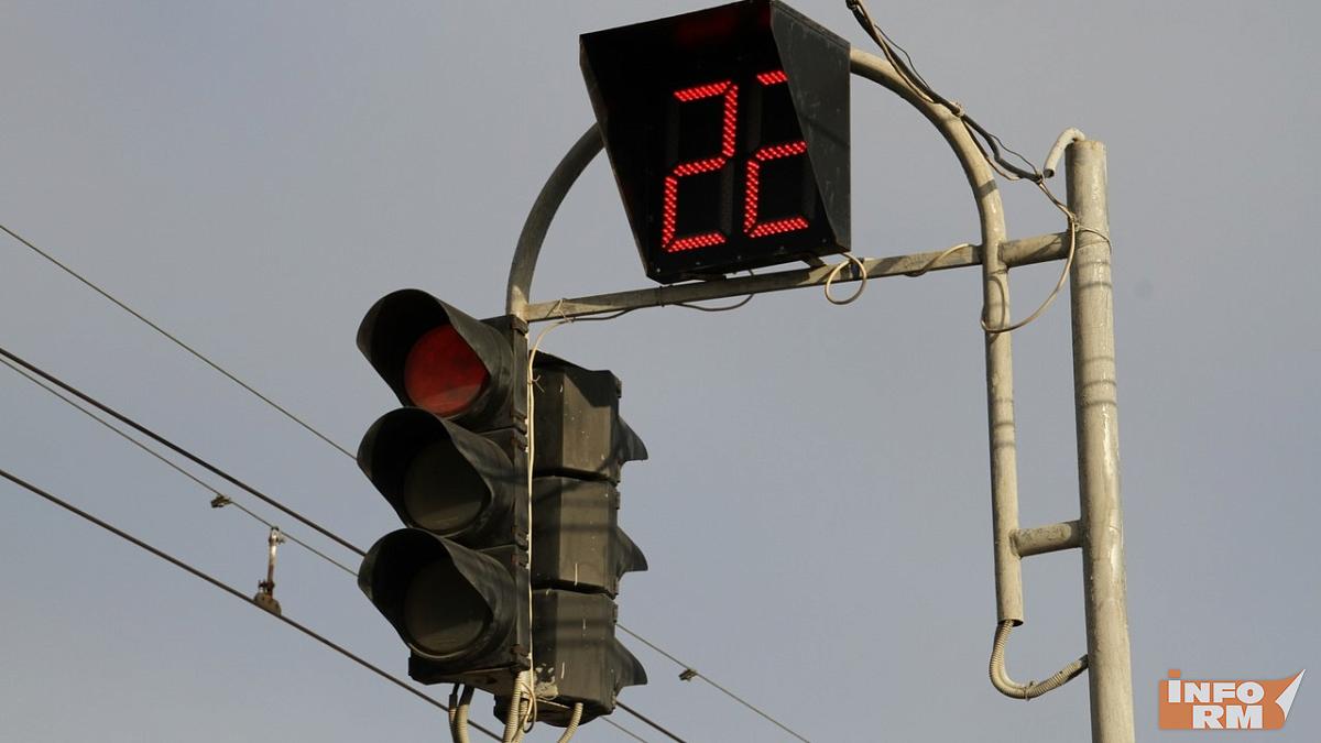В Саранске на перекрестке Осипенко и Транспортной отключен светофор В Саранске на перекрестке Осипенко и Транспортной отключен светофор