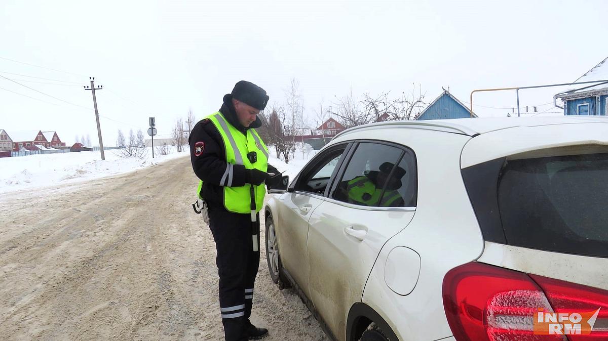 В Мордовии ловили машины с грязными номерами