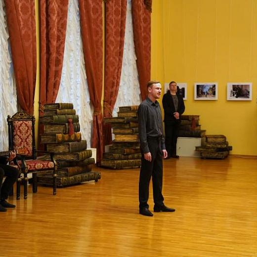 На выставке «Донбасс» в Русском драмтеатре Мордовии читали стихи о Родине