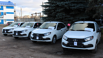 В Мордовии пострадавшим на производстве вручили спецавтомобили