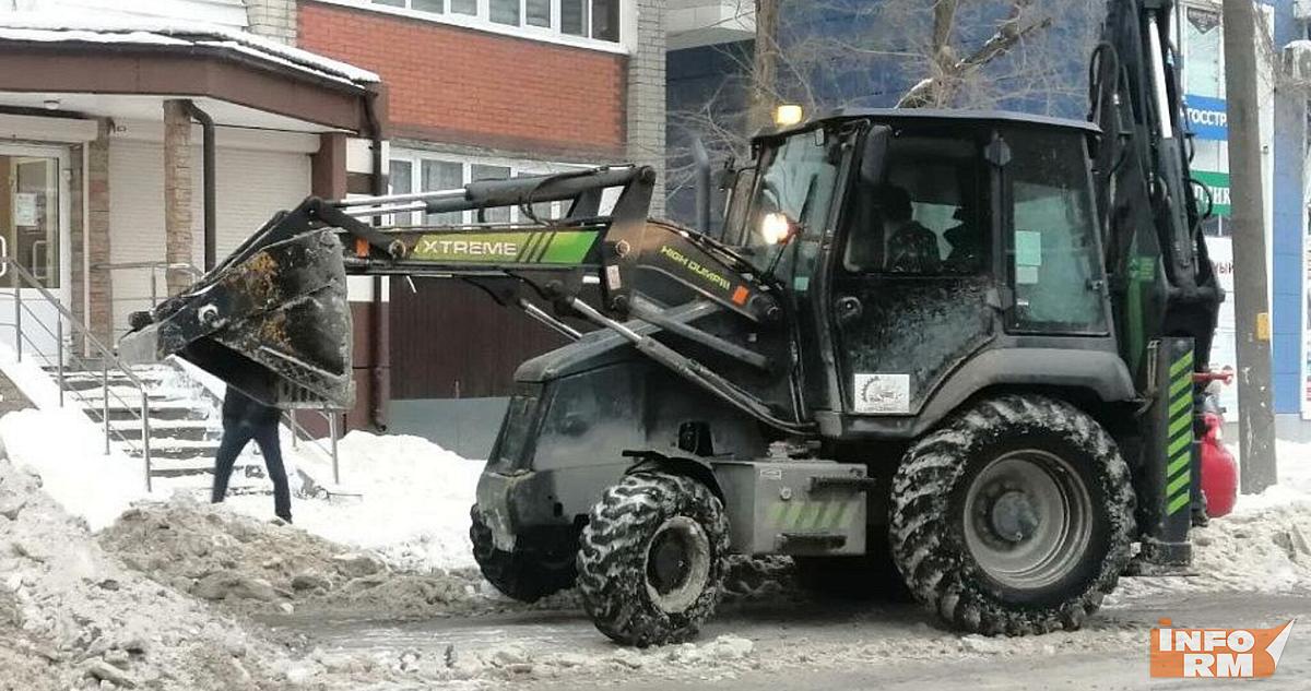 В Саранске на уборку дорог и тротуаров вывели больше 50 спецмашин 