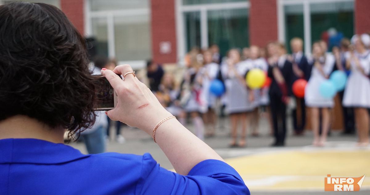 В программу «Земский учитель» вложат ещё больше миллиарда рублей 