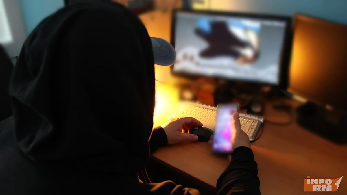 Житель Мордовии получил от аферистов 300 рублей и отдал им почти 300 тысяч 