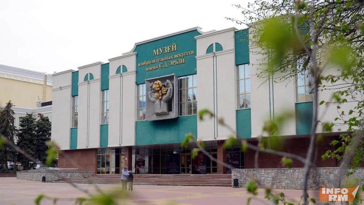 На выставке «СемьЯ в Музее Эрьзи» представлены интересные фотоработы