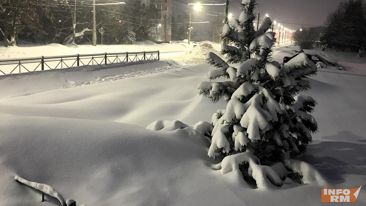 Капризы погоды в Мордовии: снег, метель, мороз и ураганный ветер