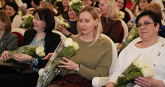 Женщин в Мордовии поздравили с наступающим 8 Марта 