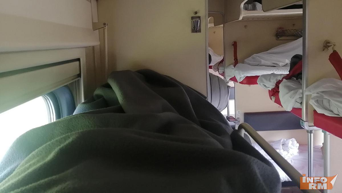 Пьяная пассажирка поезда избила полицейского в Мордовии Пьяная пассажирка поезда избила полицейского в Мордовии