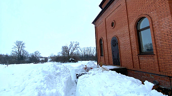 В Мордовии в храме в честь Казанской иконы Божией Матери установили лестницу на колокольню