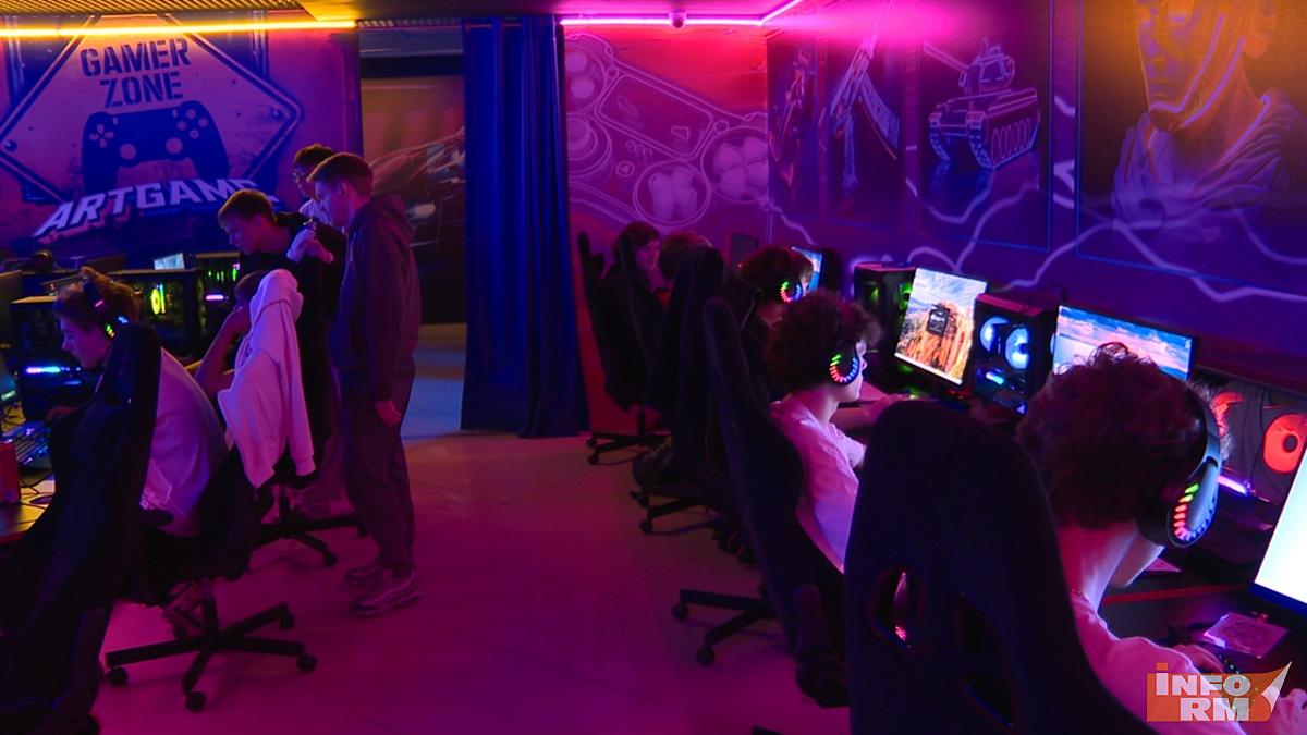 В Саранске состоялись республиканские соревнования по киберспорту