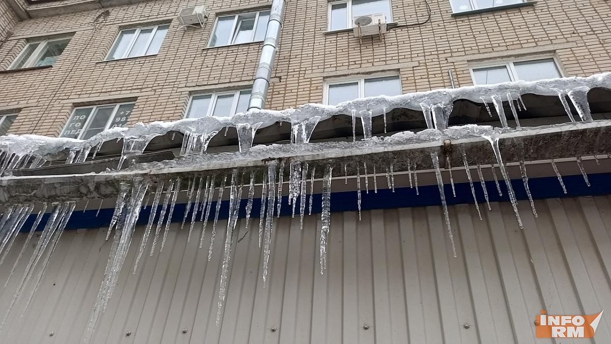 Травмированную ледяной глыбой школьницу из Рузаевки отправили на домашнее лечение