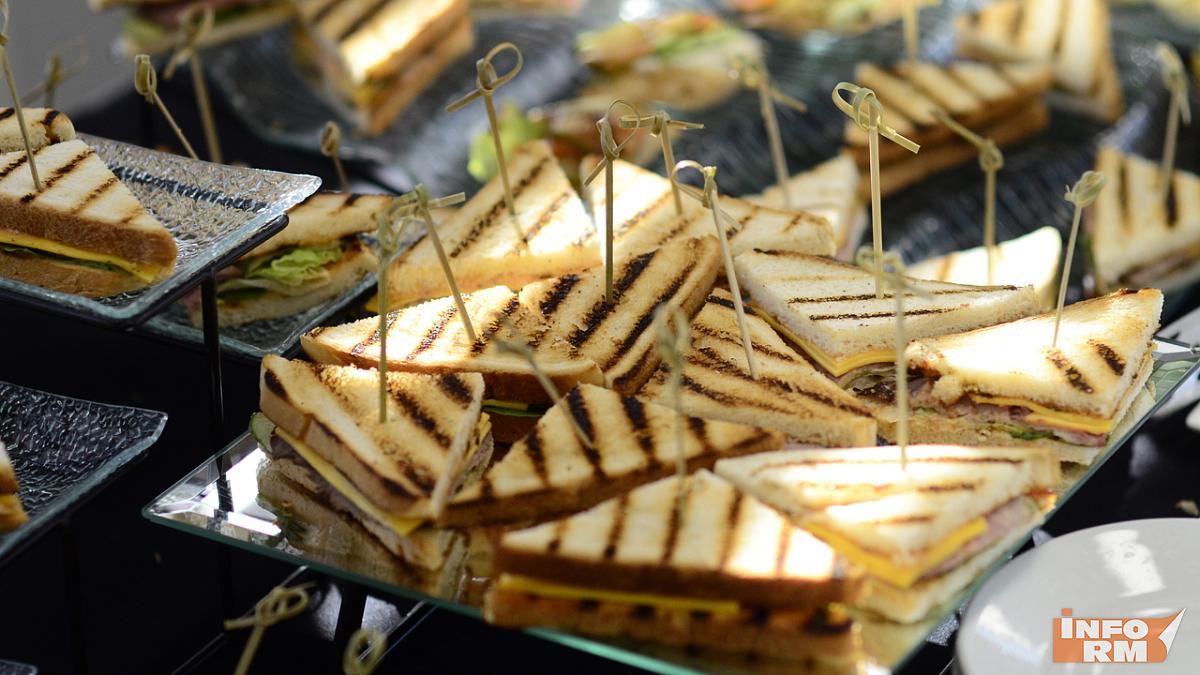 В российских школах может появиться система «шведский стол» 