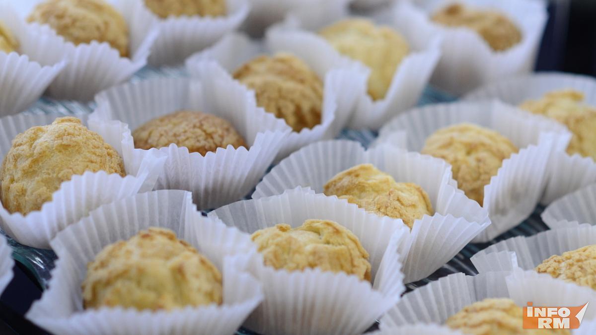 Магазинам могут запретить торговать своей выпечкой и салатами 