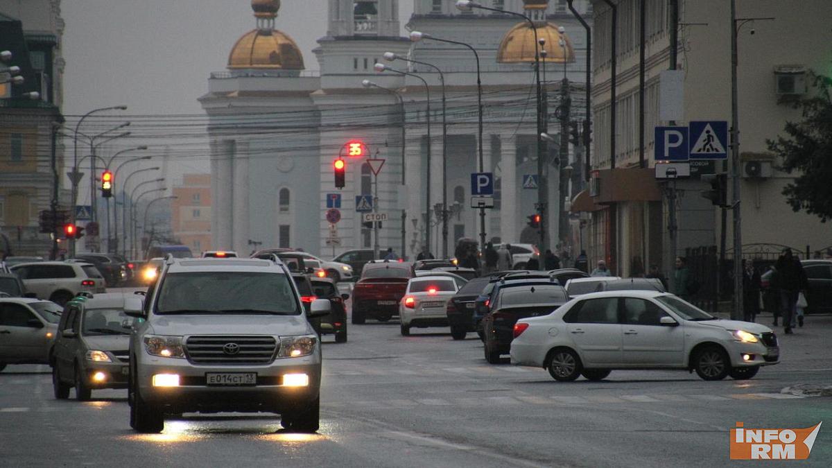 Успели до утильсбора: россияне скупили рекордное количество машин 