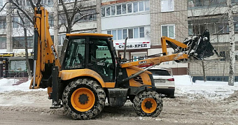 На борьбу со снегом в Саранске вышли больше тысячи человек 