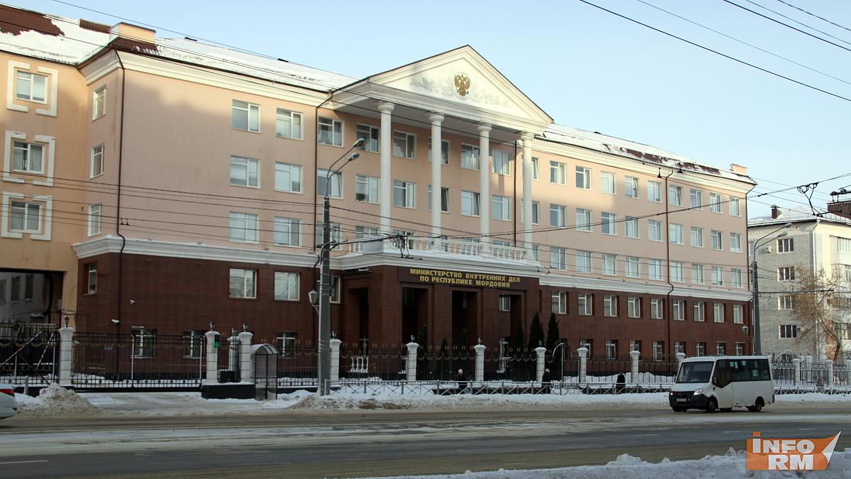 Жительница Мордовии принесла в полицию найденную на улице золотую цепочку